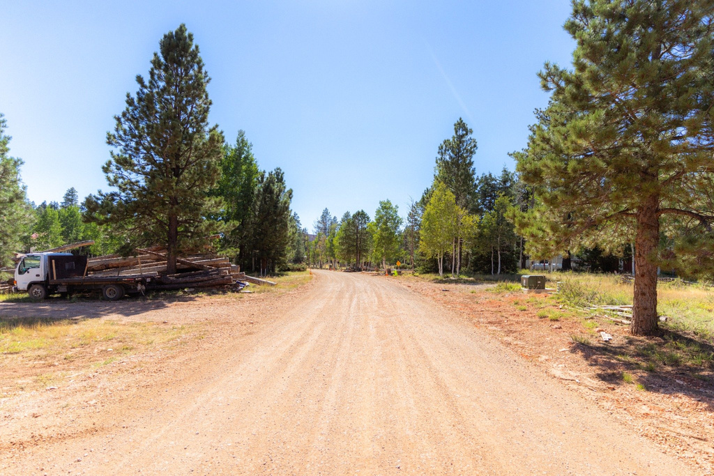 1270 W STRAWBERRY POINT RD Duck Creek Village, UT 84762