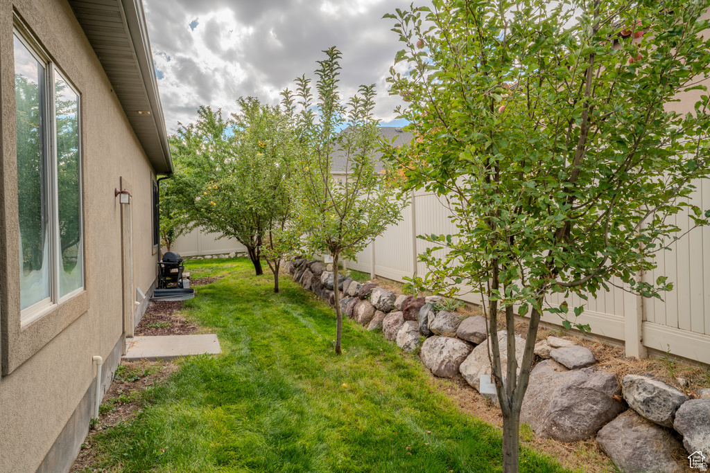 161 W SWEETBRIAR LN Saratoga Springs, UT 84045