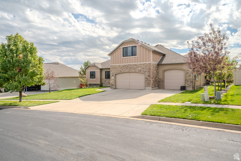 161 W SWEETBRIAR LN Saratoga Springs, UT 84045
