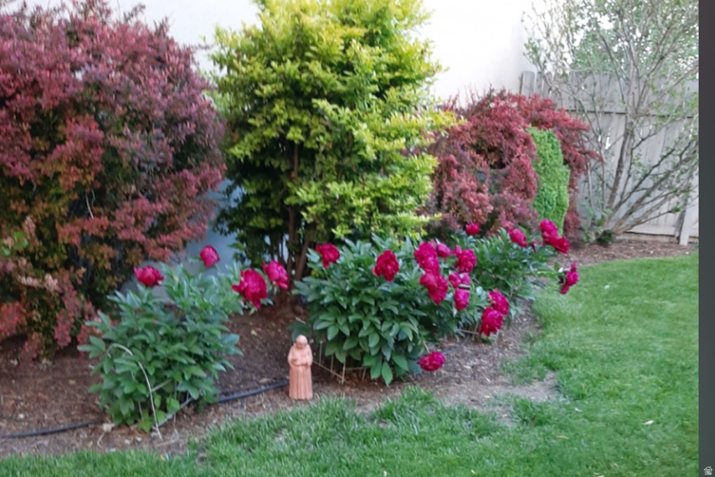 5446 S CROSSPOINTE CIR Taylorsville, UT 84123