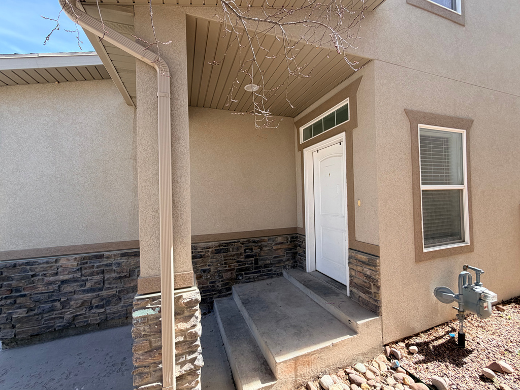 320 E 535 S ##212 Vernal, UT 84078