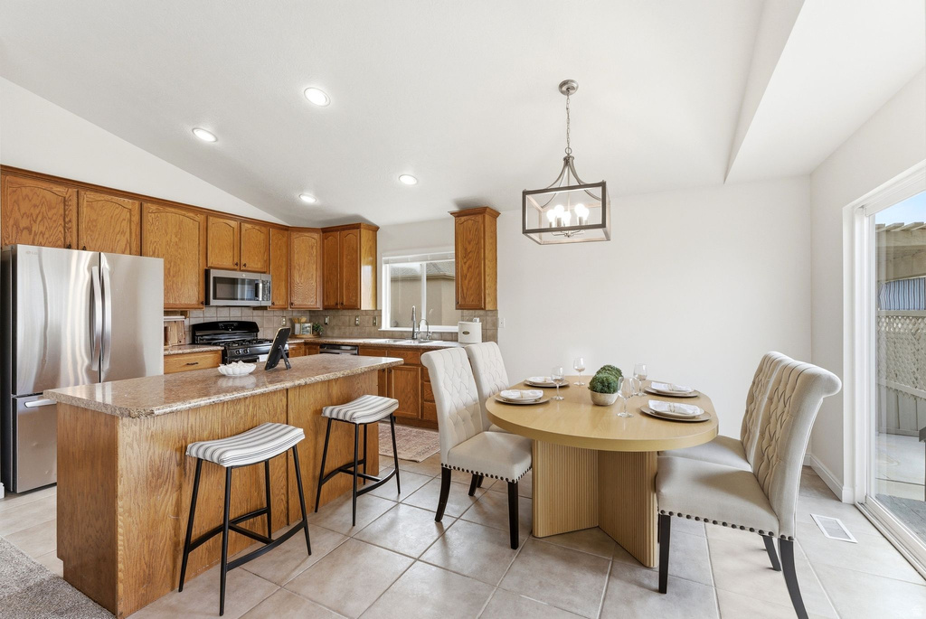 7721 N BRISTLECONE RD Eagle Mountain, UT 84005