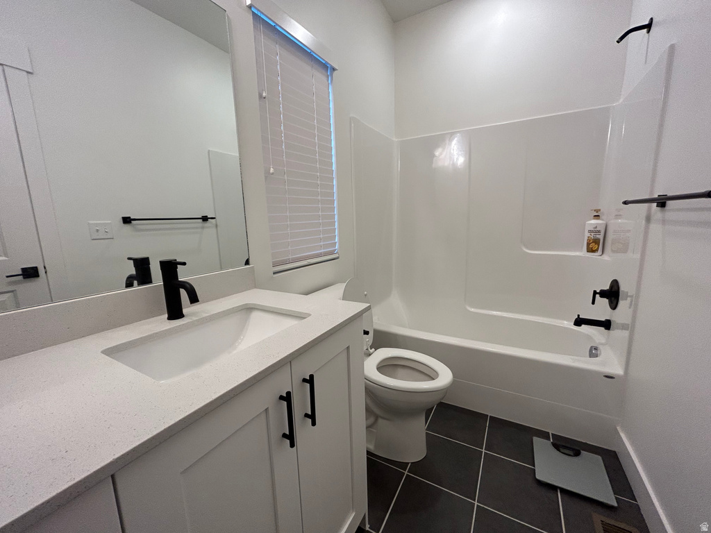 37 E VANTAGE DR North Salt Lake, UT 84054