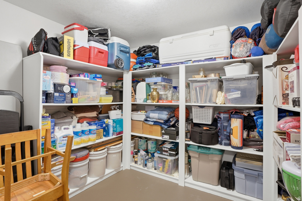 9341 S COPPER LN West Jordan, UT 84088