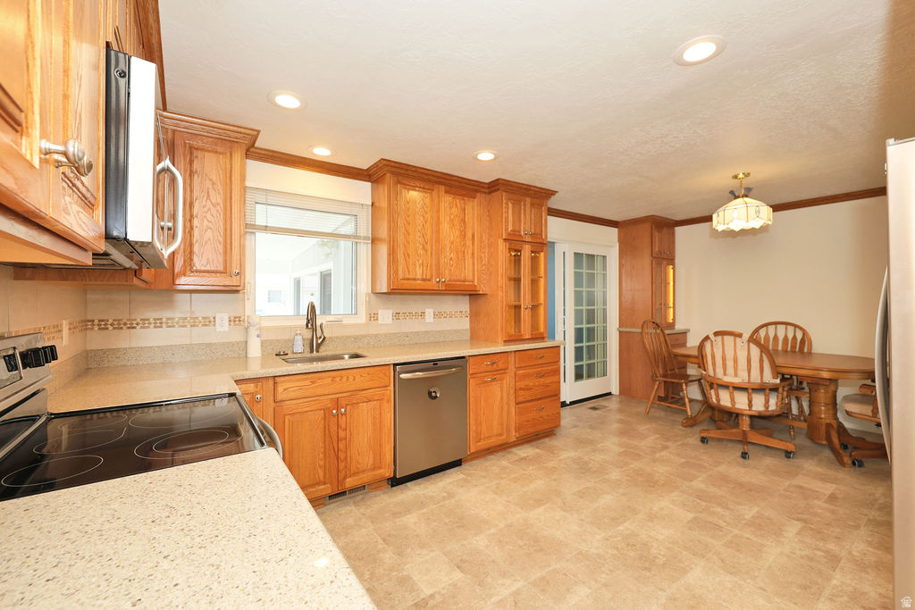 882 E 7905 S Sandy, UT 84094