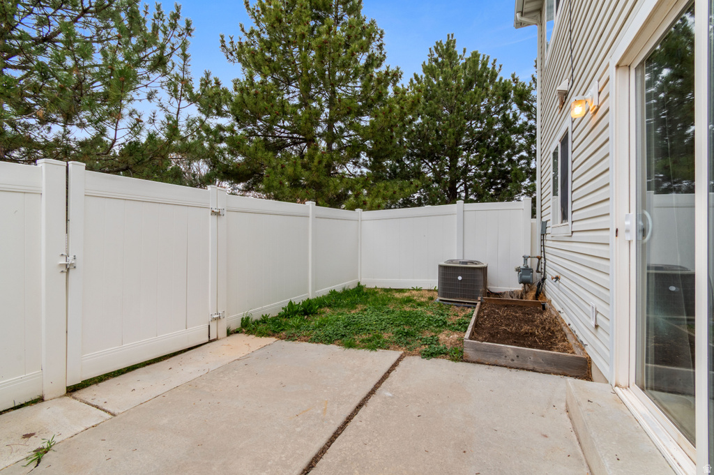1629 SARA LN Ogden, UT 84404