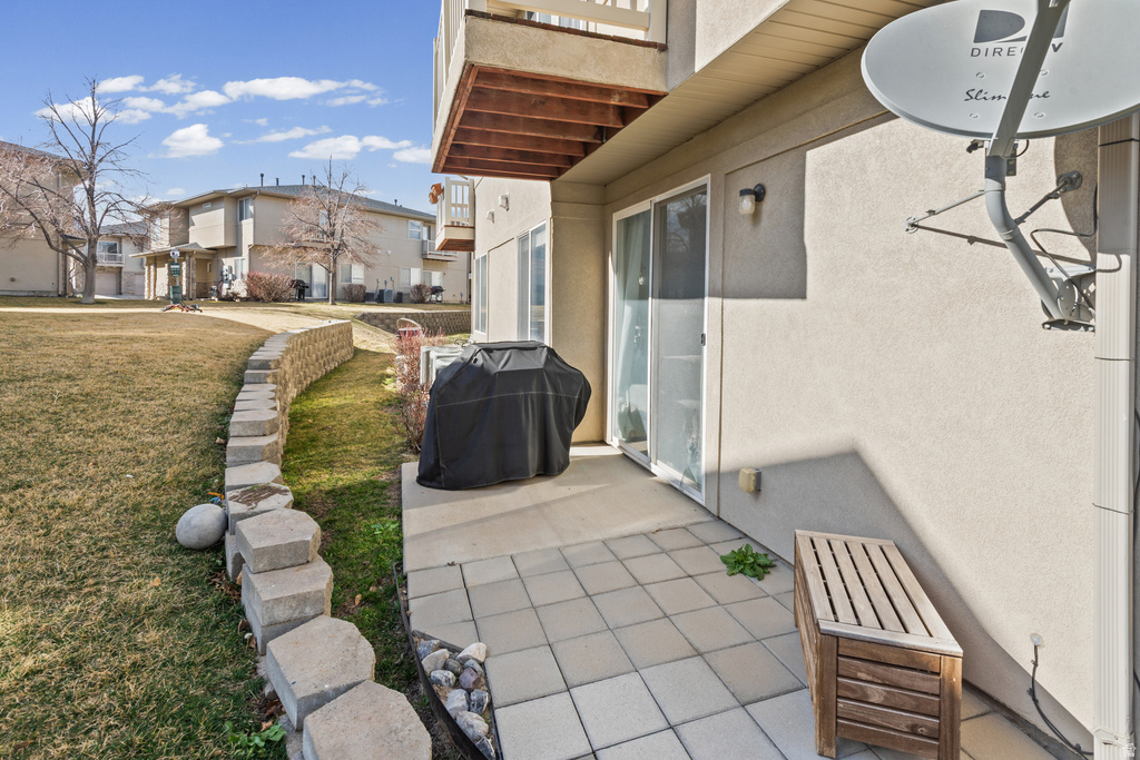 6633 W YELLOW POPPY DR West Jordan, UT 84081