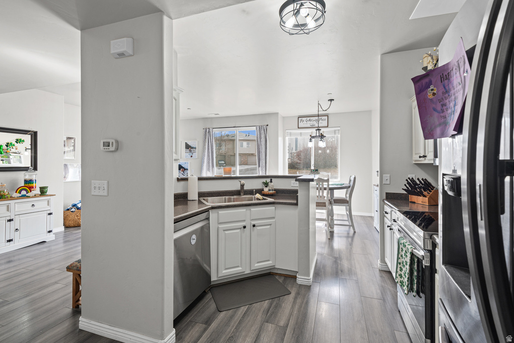 6633 W YELLOW POPPY DR West Jordan, UT 84081