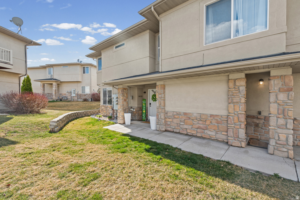 6633 W YELLOW POPPY DR West Jordan, UT 84081