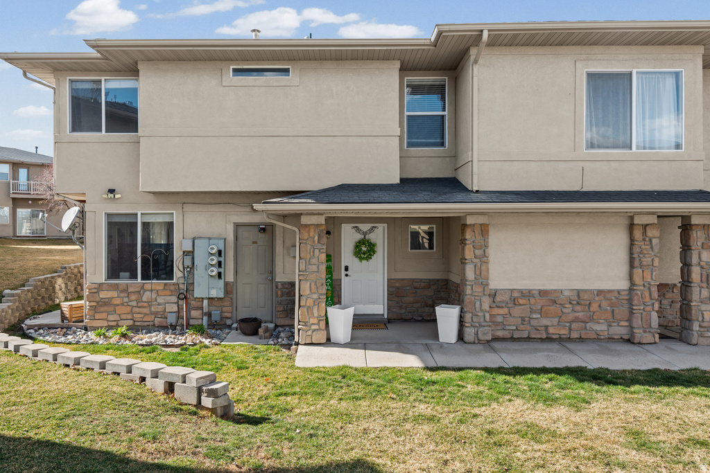 6633 W YELLOW POPPY DR West Jordan, UT 84081