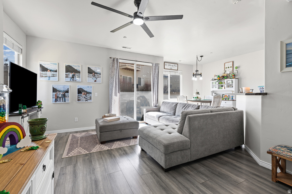 6633 W YELLOW POPPY DR West Jordan, UT 84081