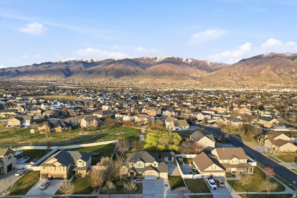 324 W IRONSIDE WAY Farmington, UT 84025