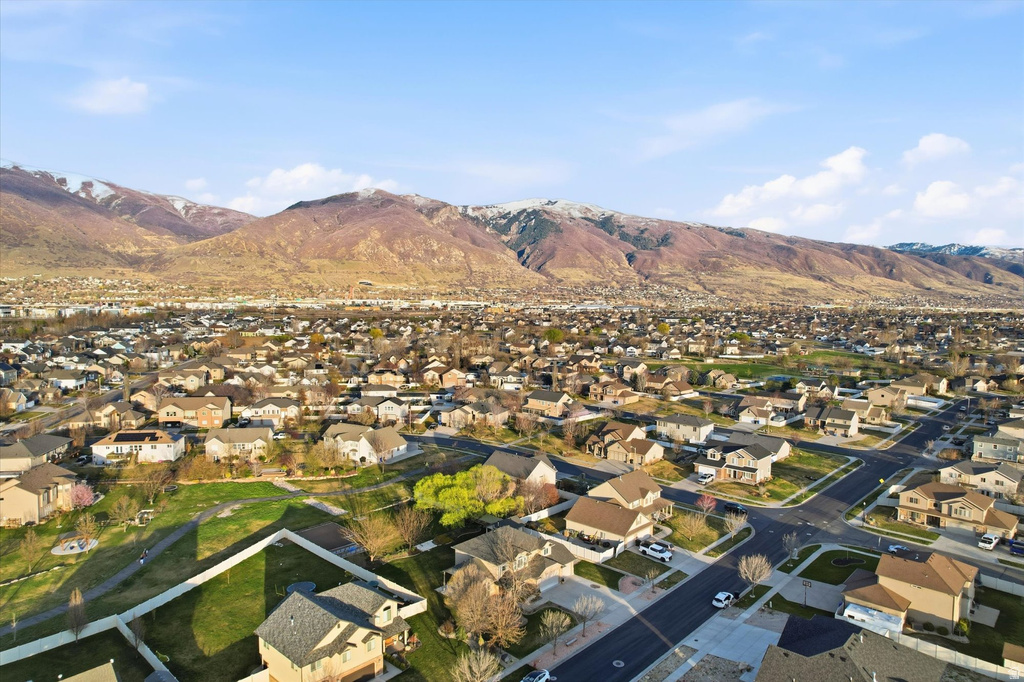 324 W IRONSIDE WAY Farmington, UT 84025