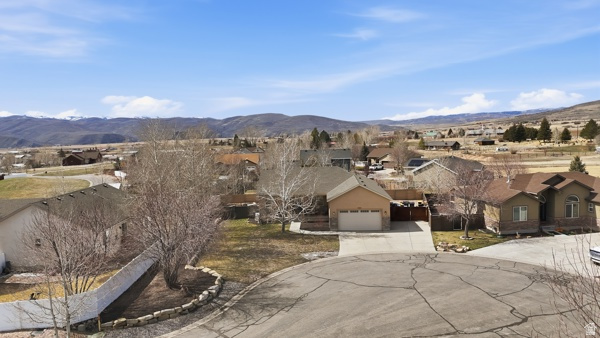5325 S BRIDLE CIR Oakley, UT 84055
