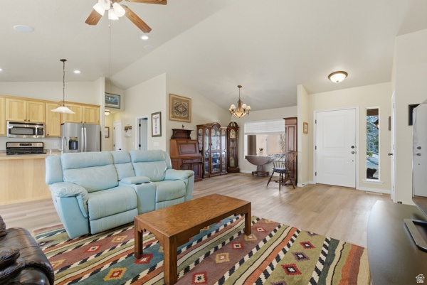 5325 S BRIDLE CIR Oakley, UT 84055