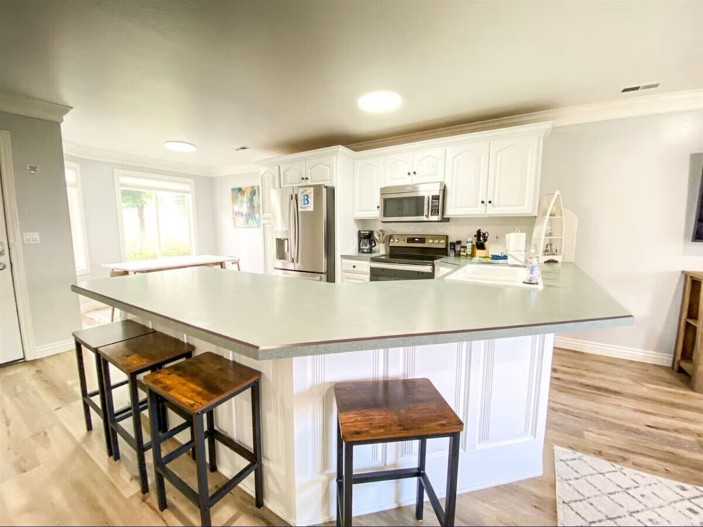 929 N HARBOR VILLAGE DR #117 Garden City, UT 84028