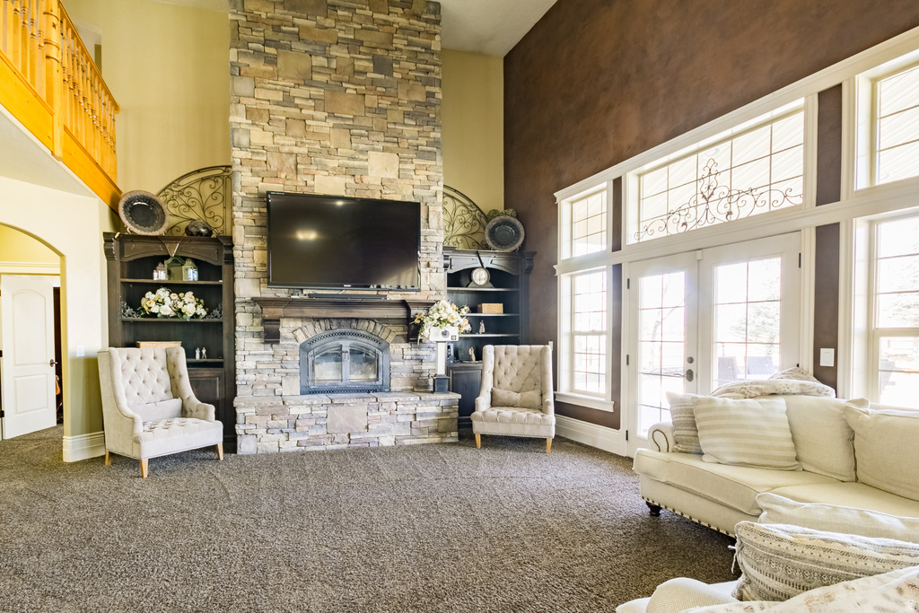 11103 E 7000 N Lapoint, UT 84039