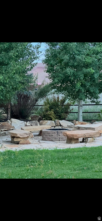 11103 E 7000 N Lapoint, UT 84039