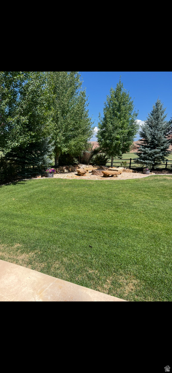 11103 E 7000 N Lapoint, UT 84039