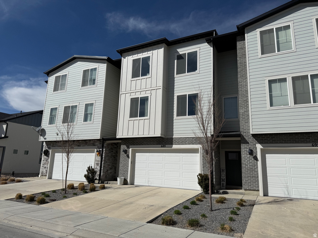 689 E RYEGRASS Eagle Mountain, UT 84005