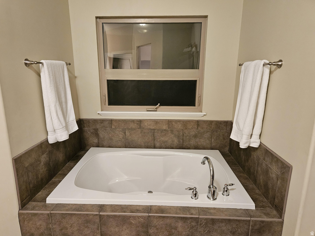 681 COUNTRY LN Farmington, UT 84025