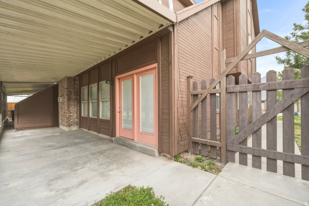 325 W WILLOW WAY Pleasant View, UT 84414