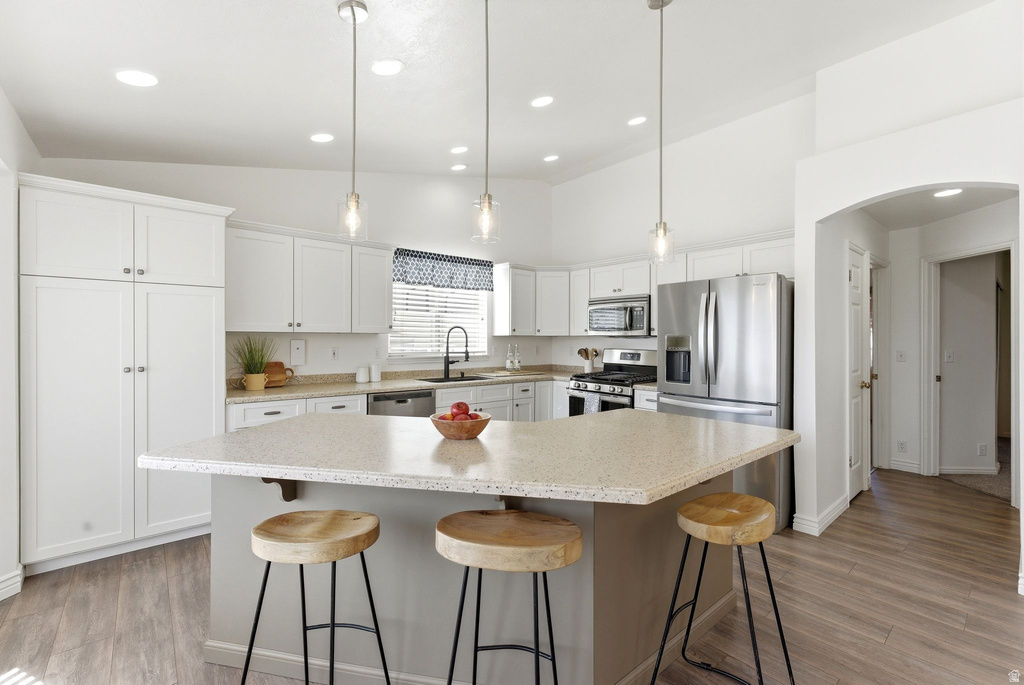 9107 S GRANADA HILLS DR West Jordan, UT 84088