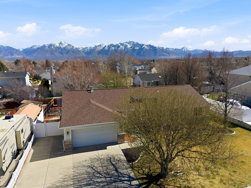 9107 S GRANADA HILLS DR West Jordan, UT 84088