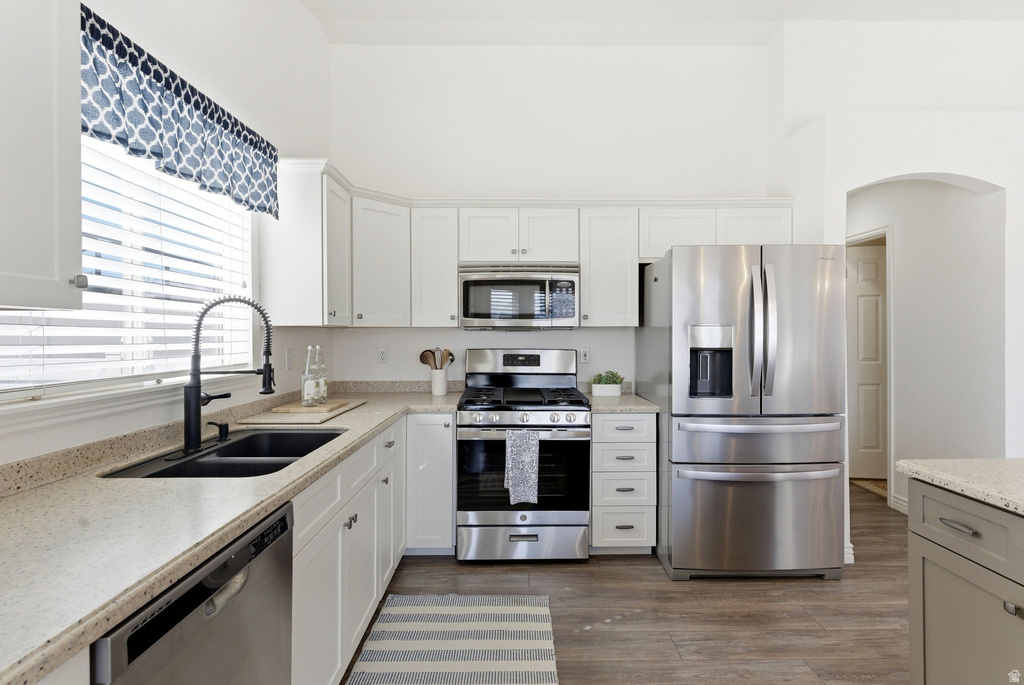 9107 S GRANADA HILLS DR West Jordan, UT 84088