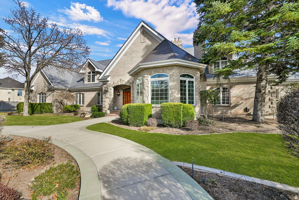 566 N BELLA VISTA DR Orem, UT 84097