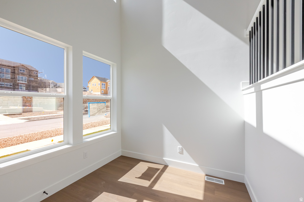 812 N BANNER DR photo 4