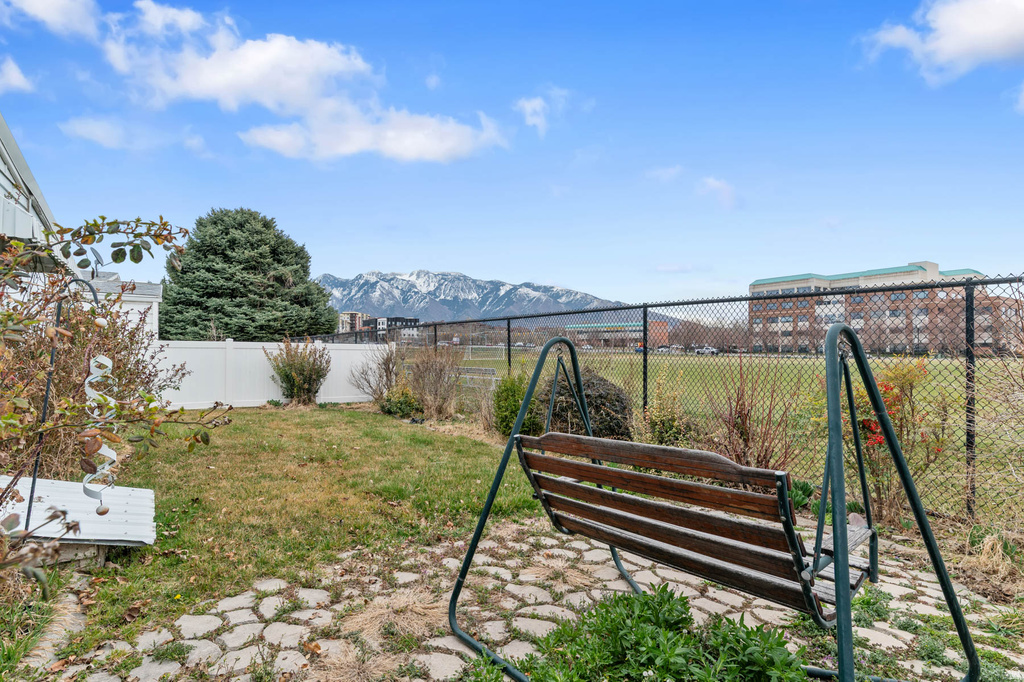 77 W EVENING STAR WAY Sandy, UT 84070