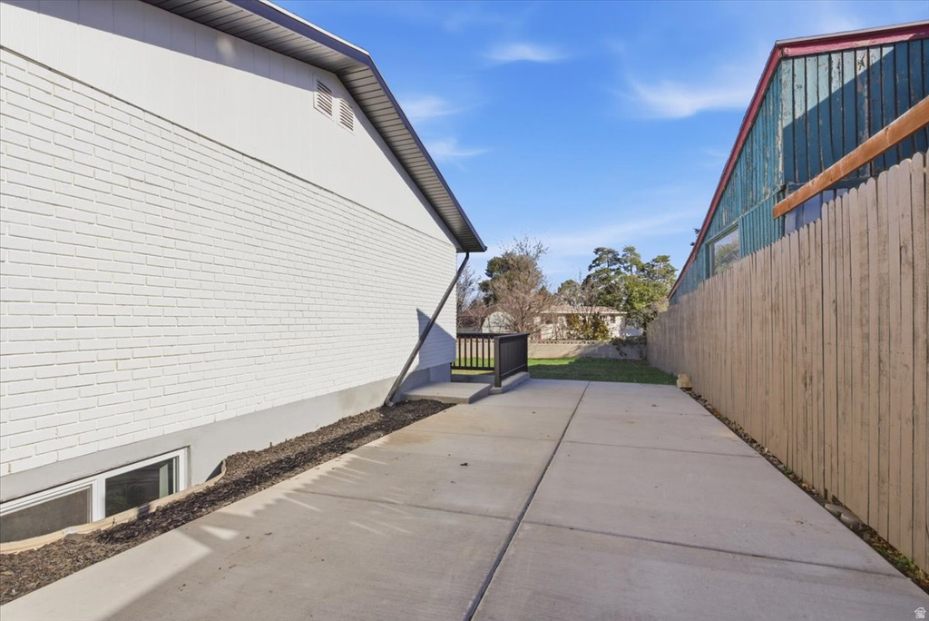 7034 W COPPERHILL DR West Valley City, UT 84128