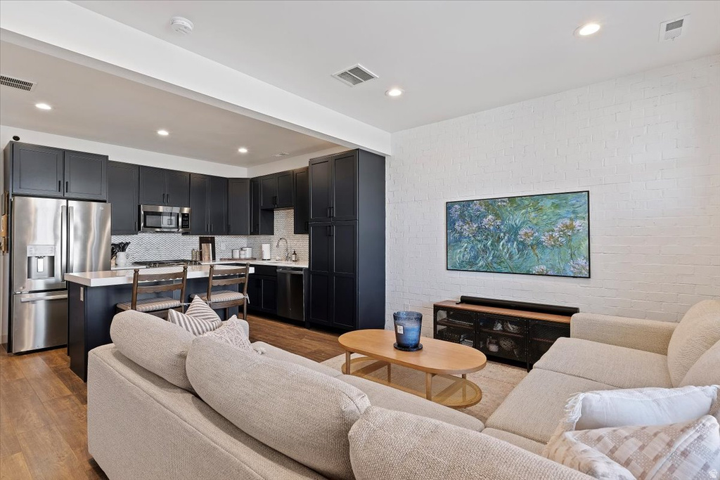 6701 W LAKE AVE South Jordan, UT 84009