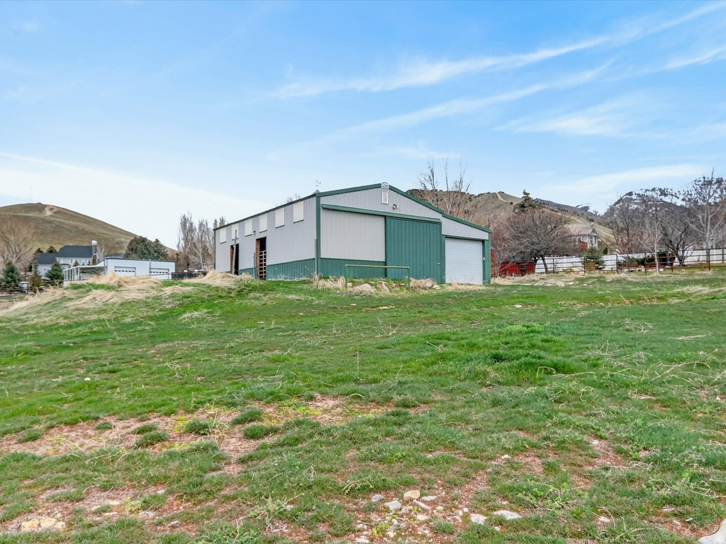 355 N 1100 E Hyde Park, UT 84318