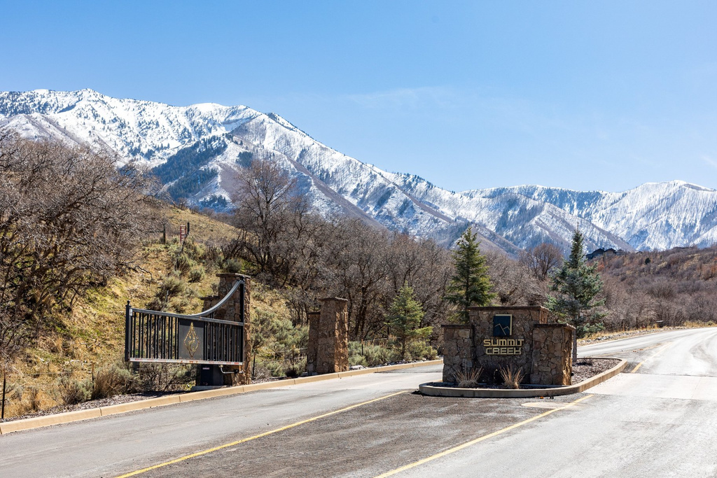 806 S SUMMIT CREEK DR Woodland Hills, UT 84653