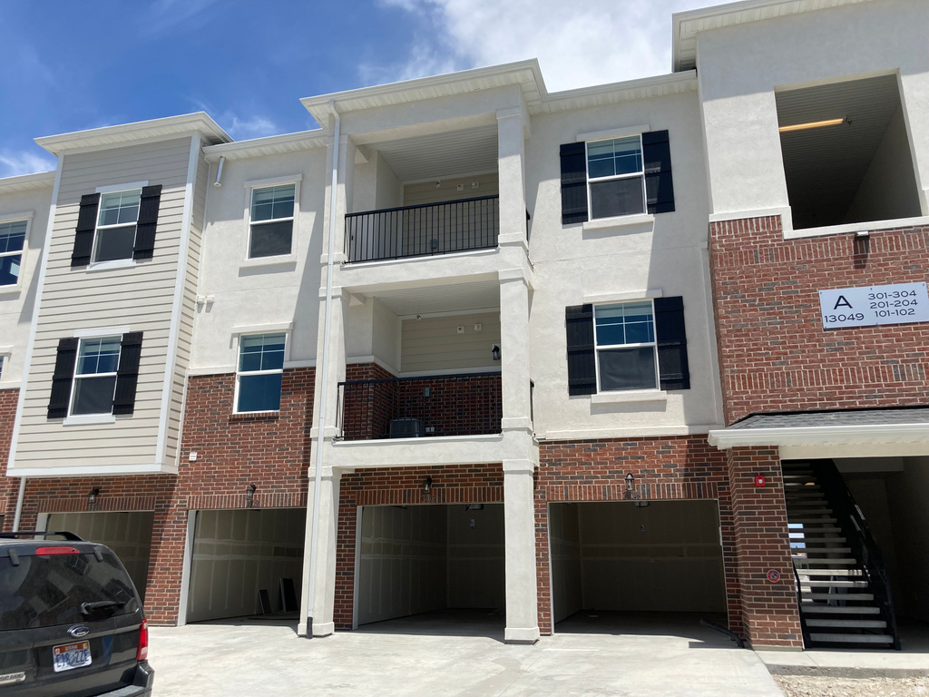 302 W 435 N Vineyard, UT 84059