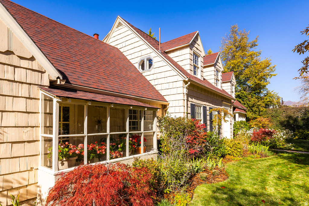 966 S DIESTEL RD Salt Lake City, UT 84105