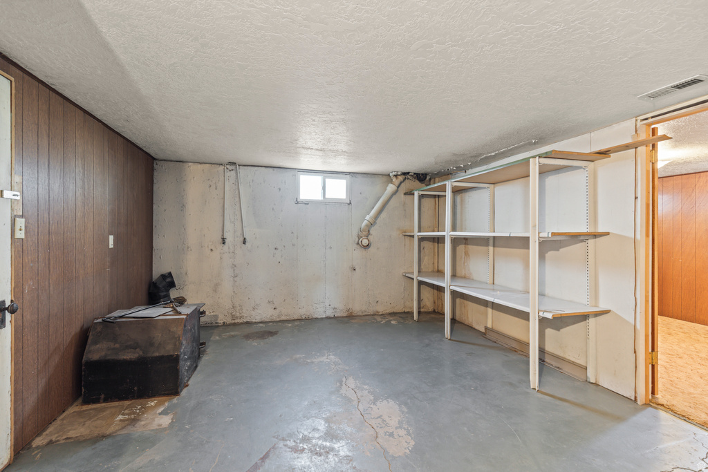 27 E 500 S Gunnison, UT 84634