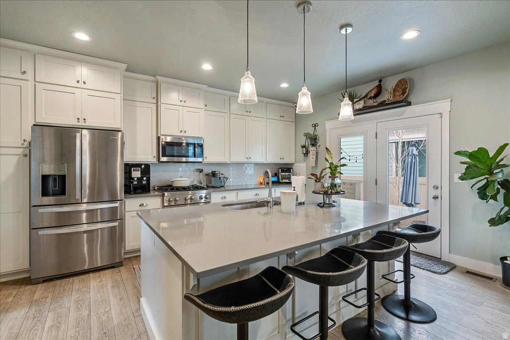 2052 W PHILLIPS ST Kaysville, UT 84037