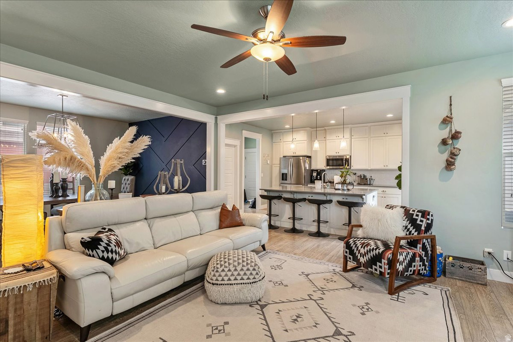 2052 W PHILLIPS ST Kaysville, UT 84037