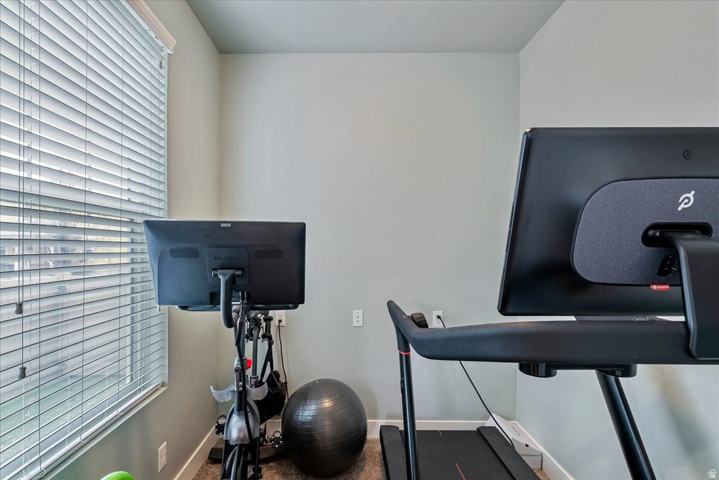 2052 W PHILLIPS ST Kaysville, UT 84037