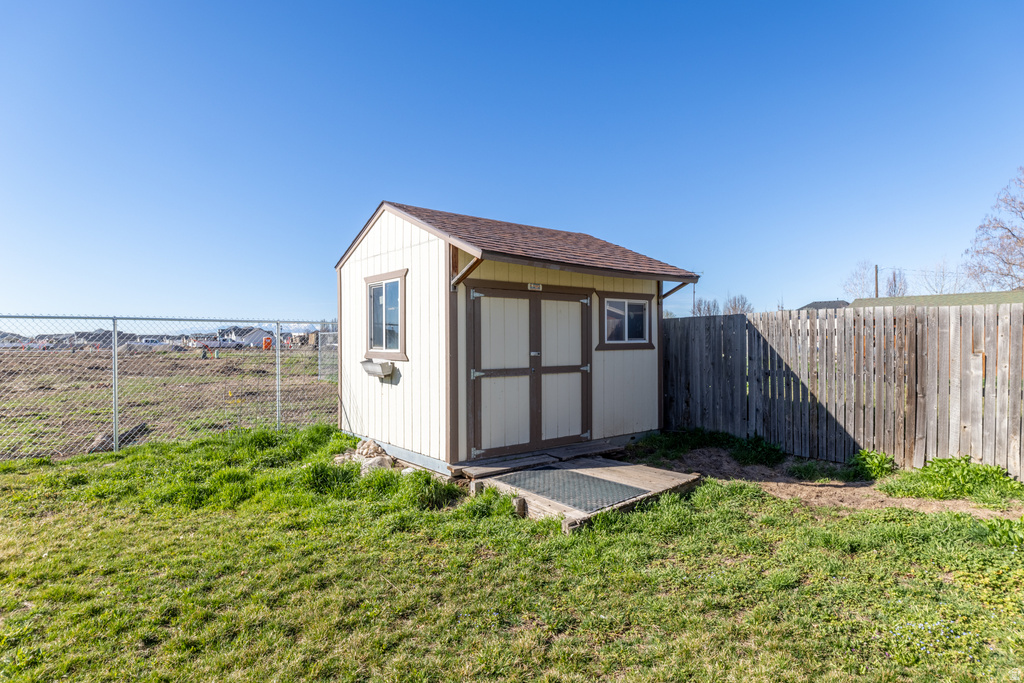 3389 W GORDON AVE Layton, UT 84041