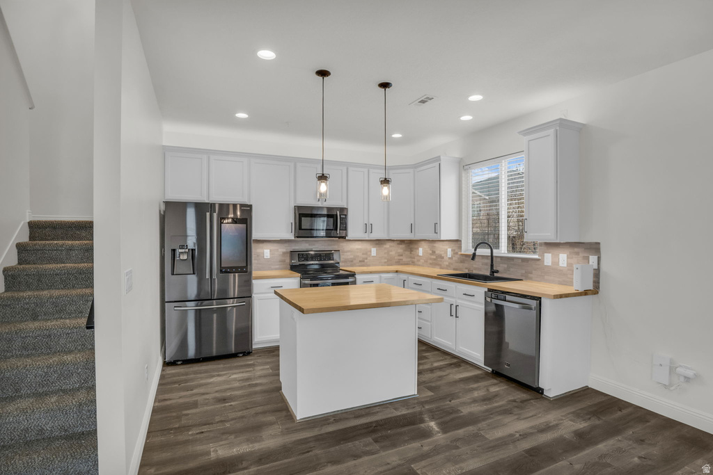 7077 S GREENSAND DR West Jordan, UT 84084