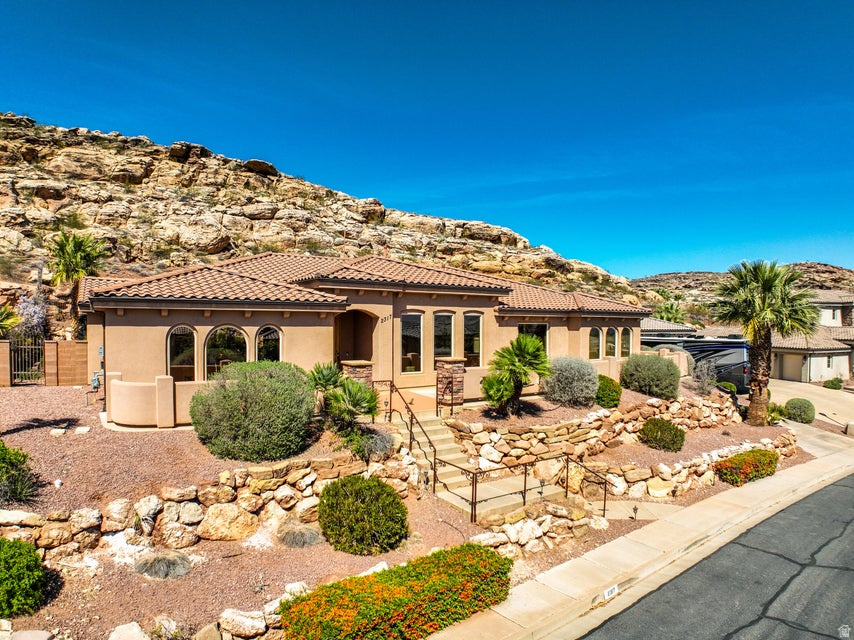 2317 E GREYSTONE DR photo 4