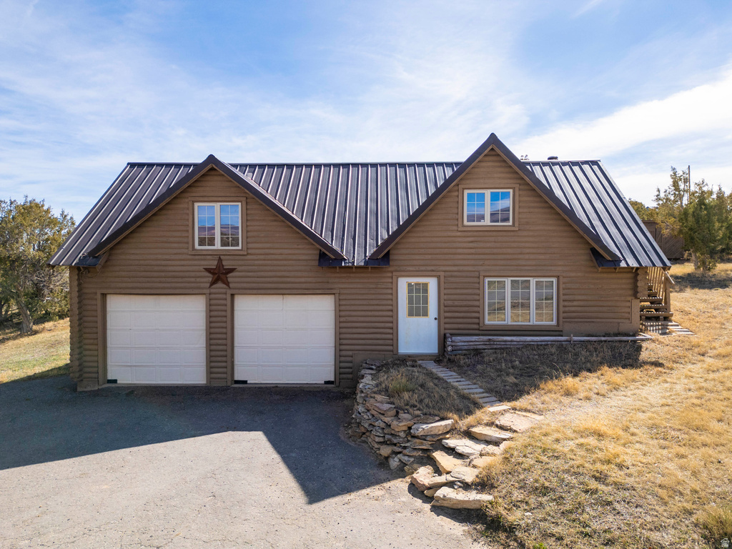 15718 N DEEP CREEK RD Lapoint, UT 84039