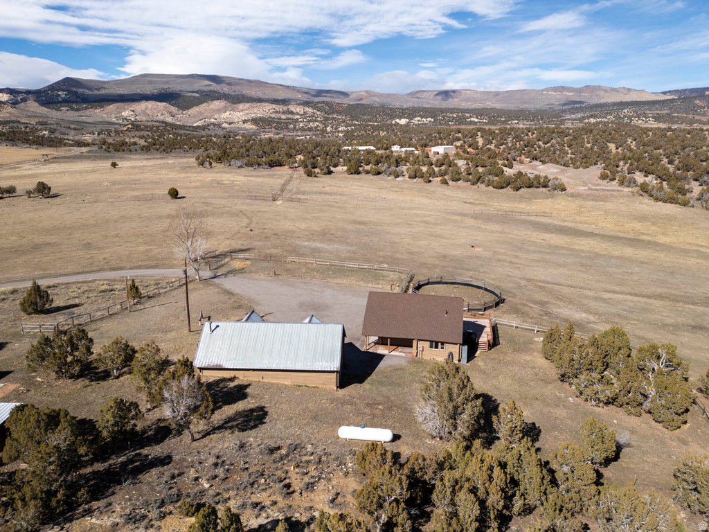 15718 N DEEP CREEK RD Lapoint, UT 84039
