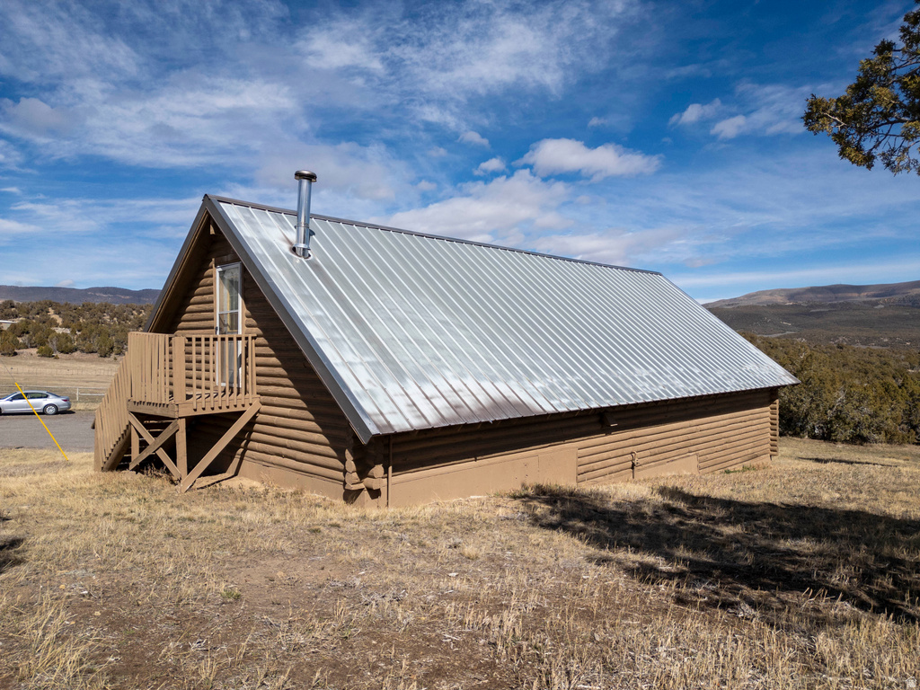 15718 N DEEP CREEK RD Lapoint, UT 84039