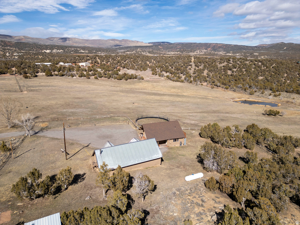 15718 N DEEP CREEK RD Lapoint, UT 84039