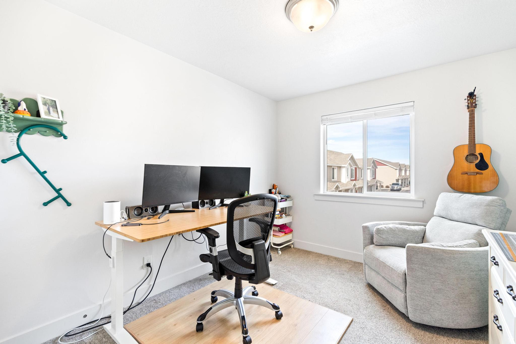 1556 E 460 S Hyrum, UT 84319